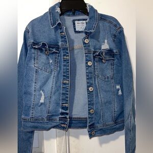 Jean Distressed Blue Denim Jacket Size Medium Classic Western Pocket NWOT Basics